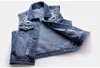 5xl Plus Size Ärmlös Kvinnors Vest Sommar Denim Waistcoat Fashion Casual Short Jeans Jacket Beaded Holes Slim Coat 211120