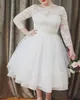 Plus Size Abiti da sposa corti Stile vintage A-Line Scollo rotondo 3/4 Manica lunga Pizzo Lunghezza tè Abiti da sposa Vendite calde Personalizzate