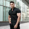 Mode d'été chemise à manches courtes hommes plaine décontracté Super Slim Fit affaires sociales chemises habillées Fitness hommes vêtements de sport hommes