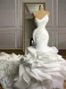 Роскошные каскадные оборманы русалки свадебные платья сексуальные V-шеи свадебные платья Элегантная молния обратно свадебное платье халаты де Марие