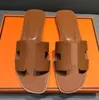 Lyxiga Designer Sliders Damsandaler Dam Slide Designers Skor Flip Flops i äkta läder Damtofflor med box dammpåse