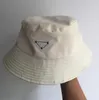 Kvinnors hink hatt designer mössa fiskare hattar mens hinkar mössor mode stingy brim casquette casual monterade sunhat andningsbara suns292s