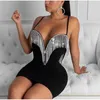 Colysmo Brilhante Peito Borla Sexy Dress Mulheres Spaghetti Strap Backless Partido Profundo Low Cut V Neck Bodyocn Mini ES Preto 210527