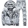 Survêtement Hiver Deux Pièces Ensembles Polaire Épais À Capuche Zipper Veste + Pantalon Chaud 2 PCS Sporting Suit Sportswears M-4XL Casual Hommes 211230