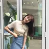 韓国の女性エレガントでカジュアルなポロプランジネック半袖ニットシャツクロップトップ210529