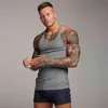 Męskie O Neck Bez Rękawów T Shirt Fitness Slim Fit Sports Strips Tank Top Mężczyzna Solid Moda Singlets Letnia Dzianiny Siłownia Odzież 210421