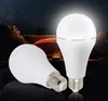 Lumières de secours LED ampoule 9W 12W Rechargeable lumière Portable de secours avec crochet pour le camping en cas de panne de courant