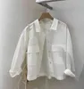 シンプルなソリッドポケット女性のボタンシャツホワイトブラウス春のファッションすべてのマッチブルスマザーロングスリーブレディーストップ210514
