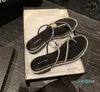 Été strass sandales chaussures de mode appartements mot croix clip orteil plat sandale et pantoufles 35-40 usine en gros