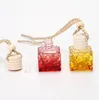 Mélanger la couleur 10 ml suspendus bouteilles de parfum de voiture pendentif accessoires bouteille vide carré verre contenant d'emballage cosmétique