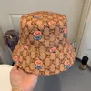 lyxdesigner Bucket Hat fisherman double side wear sommarresor väsentligt mode mångsidigt solskydd 3 färger för män och kvinnor bra trevligt