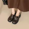 Pantofole da donna in pelle con tacchi alti a testa quadrata con catene e suole spesse 2 9