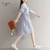 Giapponese Mori Girl Summer Women Red Blue Plaid Dress Vintage Square Collar Manica corta posteriore Lace Up Femininos Elegante 210520