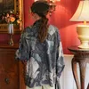 Vintage Pattern Ink Painting Women' Blouse Shirt Cardigan Long Sleeve Autumn Top Graphic Fashion Casual Blouse Female Clothes 210417