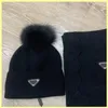 Erkekler Moda Şapka ve Eşarp Setleri Tasarımcı Eşarp Üçgen P Beanie Kova Şapkaları Kış Wollen Örgü Lüks 2937 ile Kaşmir Eşarplar