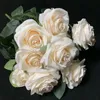 Ghirlande di fiori decorativi Un mazzo di rose di seta Fiore di buona qualità Ramo francese artificiale per centrotavola di nozze Tavola di casa Floreale Dicembre