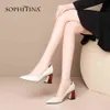 Sophitina Concise Pumps Kvinnor Beige Tjocka klackar Klassiker Karriär Bekväm Stor Stor Stor Ladies Pumpar Solid Lazy Skor Kvinnor SO501 210513