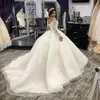 2022 Robes de mariée robe de bal de mariée balayage train dentelle Applique Scoop Sheer cou sur mesure manches longues château chapelle vestido de339i