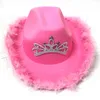 Berets Western Style Cowboy Hat Roze Damesmode Party Cap Warped Wide Birth met Sequin Decoration Crown Tiara Cowgirl