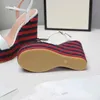2021 sandali con tacco alto con suola spessa canapa leggera intrecciata scarpe con lettere incrociate firmate scarpe comode con zeppa selvaggia