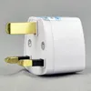 Adaptateur de voyage universel EU US AU vers UK AC Power Plug Charger 250V 10A Socket Converter Blanc