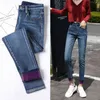 Grande Tamanho 26-40 Mulheres Inverno Colorido Plus Veludo Alto Cintura Calças Denim Calças Estiramento Quente Lápis Calças Grosso Skinny 211129