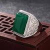 Ethnic Emerald Gemstone Ring Natural Green Jade Silver 925 Pierścionki dla mężczyzn Wedding Party Retro Vintage Fine Jewelry Najlepsze prezenty