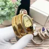 Högkvalitativa tre stygn Dam Quartz Watch Lyxklockor metallrem Topp Märke Serpentine Armbandsur Modeaccessoarer för damer