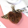 Breloki 14 cm Leopard Drukuj Pompon Brelok Puszyste Faux Fur Ball Kobiety Torebki Wisiorki Samochód Key Ring Łuku Łańcuchy Biżuteria