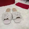 2021 top designer feminino chinelos moda senhoras couro genuíno agora pétalas chinelo chinelos sandálias mulher casual plana praia slides com caixa tamanho grande 35-45