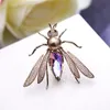 Mignon abeille boutonnière bijoux pour femmes corée mode costume Corsage accessoires conception zircone pull broches broches