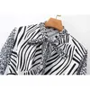 Eleganta kvinnor Leopard Patchwork Shirts Fashion Ladies Bow Collar Toppar Streetwear Kvinna Chic Zebra-Stripe Blouses 210430