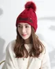 Style Lady Hat Autumn and Winter Grutning Wszerzone czapki haftowe litery Love Wool Big Hair Balls Beanie/czaszka oliv22