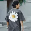 Män hip hop t-shirt streetwear 2021 chrysanthemum daisy t-shirt sommar hajuku tshirt bomull kortärmad svart toppar tee flower h1218