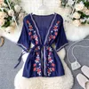 Summer Women's Shirt Ethnic Style Square Neck Lace Embroidered Top Retro Waist Slimming Holiday Female T-shirt GX060 210507