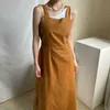 Korejpaa Vestido de mujer Verano Coreano Retro Temperamento Adelgazante Cuello cuadrado Halter con cordones en la cintura Lado largo Slit Sling Vestido 210526