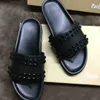 Größe 45 Nieten Qualität Luxus Designer Herren Hausschuhe Sandalen Schuhe Slide Sommermode breite flache Flip-Flops