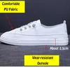 Mulheres Novas Sneakers 2021 Moda Primavera Verão Casual Classic White Skates Sapatos Exterior Respirável Confortável Lace-Up Flats Y0907