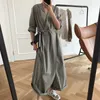 Shengpllae Minimalistiska Jumpsuit Kvinnors Vår V-hals Storstorlek Kortärmad Hög midja Bredt Ben Lace Up 5B539 210427