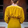 Mulheres vestido v-pescoço de manga comprida Vestidos vintage amarelos plus tamanho Sexy verão roupas 210524
