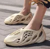 Chegada nova respirável clogs moda corredor de espuma de praia croc plus tamanho 35-45 unisex fresco verão sandálias de verão sapatos masculinos deslizar