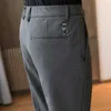 ファッションカジュアルパンツ男性春夏のビジネスドレスパンツ刺繍オフィス社会ズボンウェディングスーツパンツブラック210527