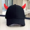 HAT MENS HORN DEVIL SPRING Höst Korean Fashion Baseball Cap Men and Women Caps Halloween Baseball Cap3896542