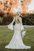 Vintage beige pleine dentelle boho sirène robe de mariée robes de mariée avec flare manches longues sexy backless v cou couvoir plage robe formelle coutume faite sur mesure