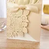 レーザーカット結婚式の招待状は、金色の花のハートパーソナライズされた結婚式でカードを印刷します
