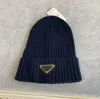 2022 الأزياء قبعة القبعات رجل امرأة الجمجمة قبعات الدافئة الخريف الشتاء تنفس جاهزة قبعة 8 لون قبعة عالية الجودة