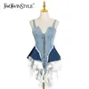 TWOTWINSTYLE Sexy Patchwork Denim Mujeres Tops Cuello cuadrado Sin mangas Spaghetti Strap Túnica Malla Volantes Hit Color Chalecos Mujer 210616