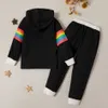 Przyjazd Jesień i zima Trendy List Rainbow Paski Bluza z kapturem Spodnie Ustawia ubrania dla dzieci 210528