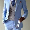 Bleu clair Slim Fit hommes costumes avec gilet à carreaux Peak revers marié Tuxedos pour le dîner de mariage Costume de mode africaine X0909