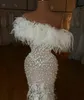 Luxury Feather Strapleless Cocktail Dresses 2021 paljetter Kort prom klänning kvinnor party robes de pärla vestidos2729403